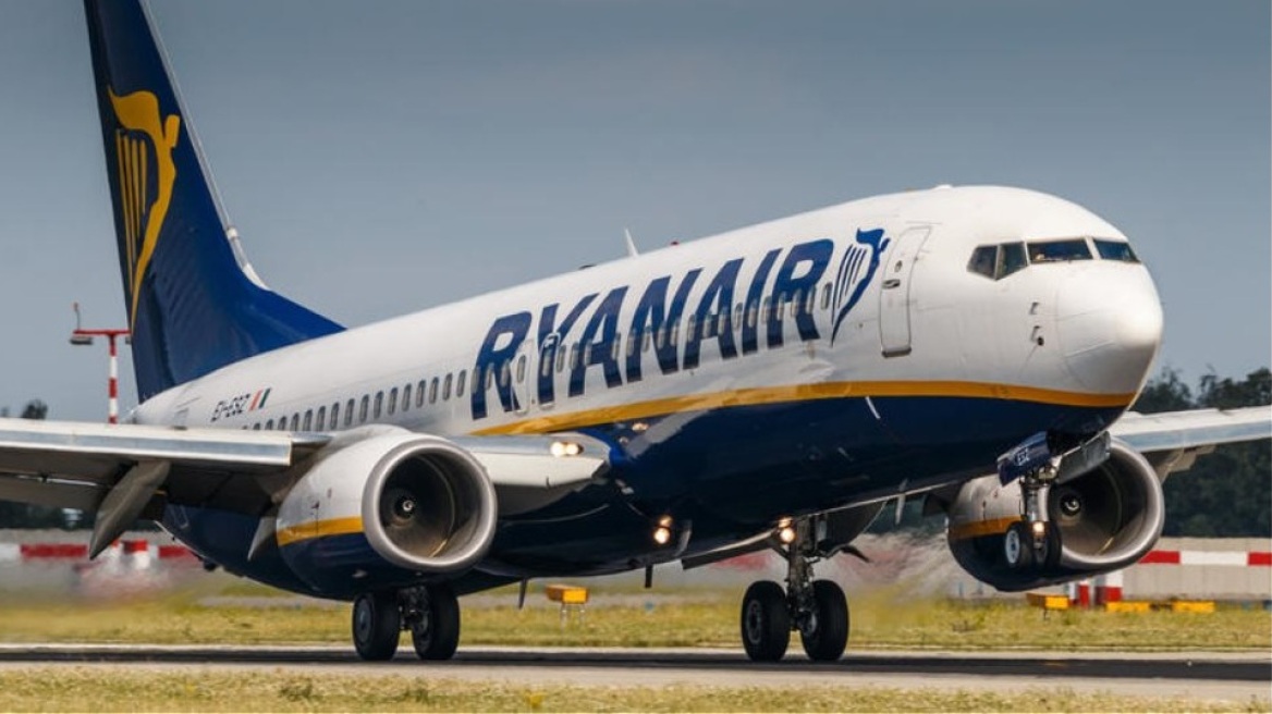 Η Ryanair αλλάζει την πολιτική των επιστροφών – Θα δίνει τις αποζημιώσεις εντός 5 ημερών