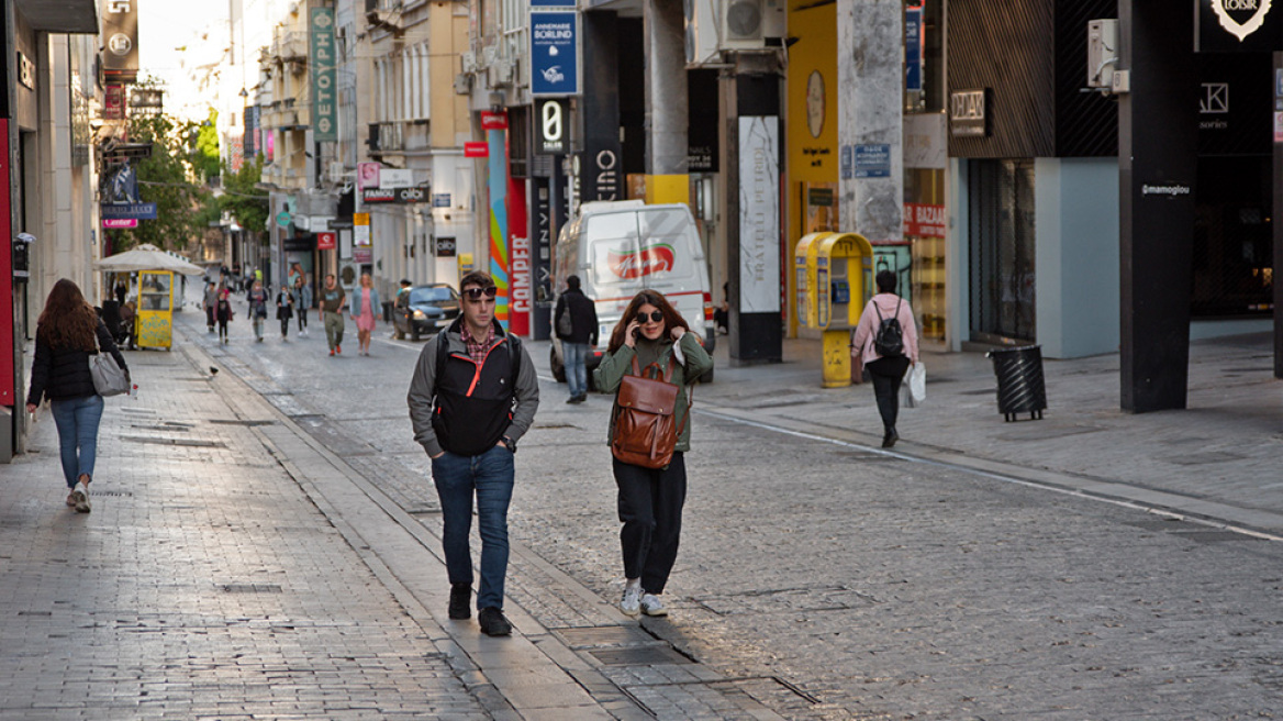 Άγγιξε τα 2.000 κρούσματα η Αττική, πάνω από 1.300 στη Θεσσαλονίκη 