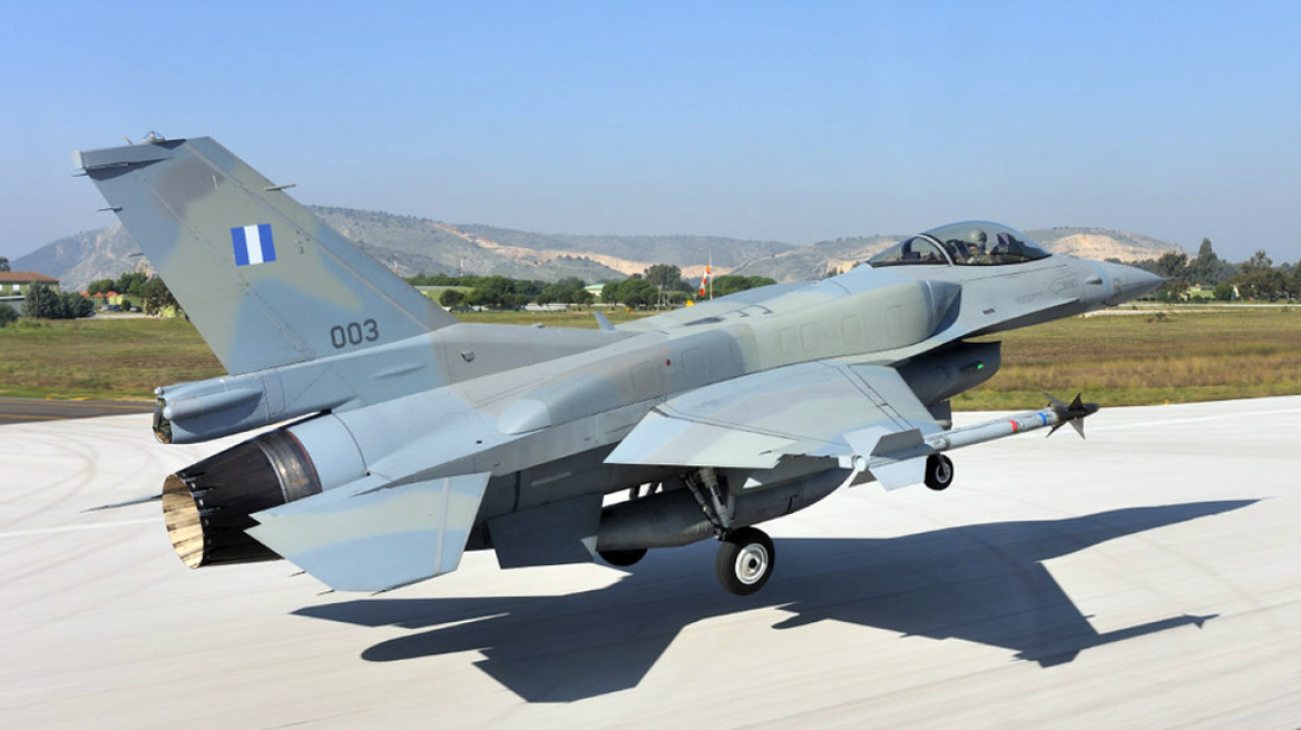  Καταστράφηκε  F-16 κατά την προσγείωση  στο αεροδρόμιο της Ανδραβίδας: Πήρε φωτιά ο κινητήρας, σώος ο πιλότος