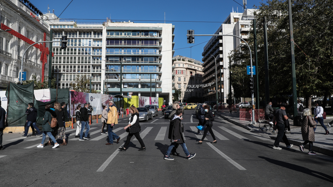 Κορωνοϊός: Εθνικός στόχος το 80% στον εμβολιασμό - Τέλος στα σενάρια lockdown