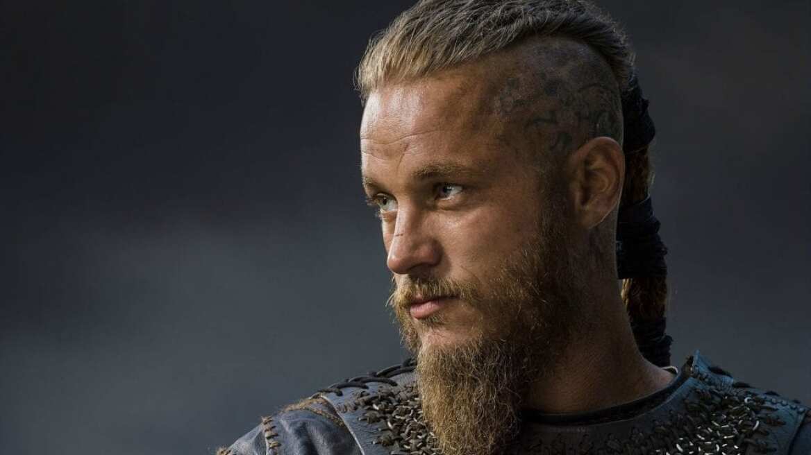 Vikings: Γιατί δεν έχουμε δει ποτέ τον Travis Fimmel με σύντροφο