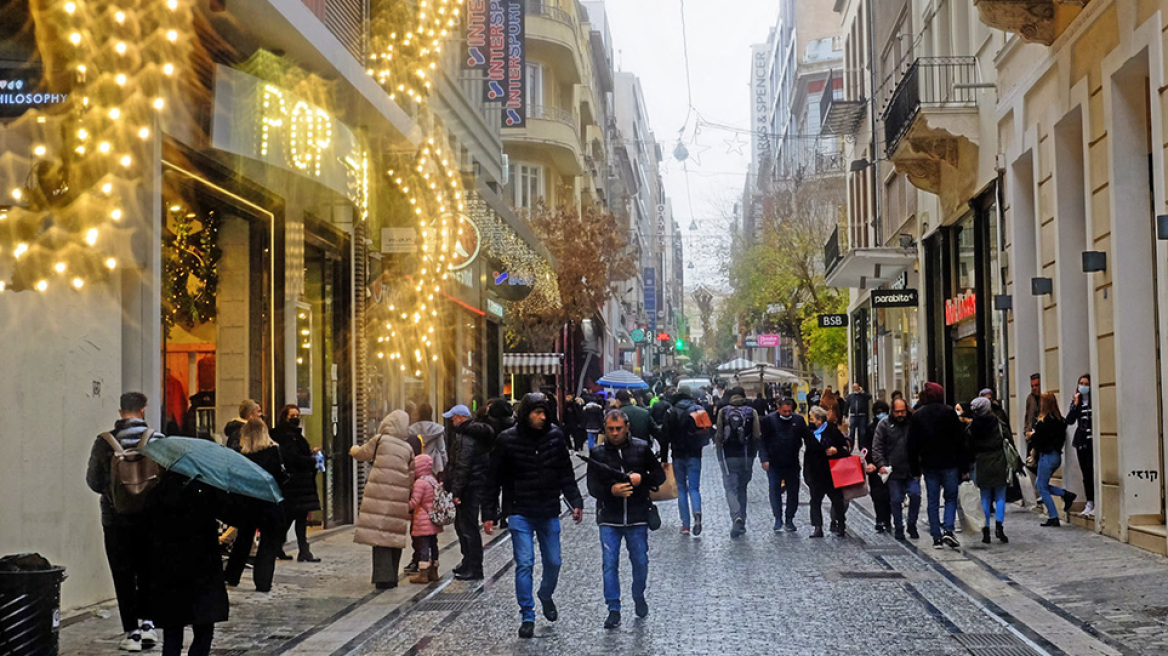 Πώς θα γιορτάσουμε φέτος τα Χριστούγεννα - Σύσταση για τεστ πριν τις συναθροίσεις και περιορισμοί στους ανεμβολίαστους