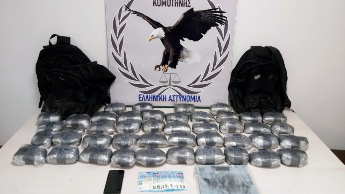 Μπλόκο σε Ι.Χ. αλλοδαπού με 23 κιλά ηρωίνης