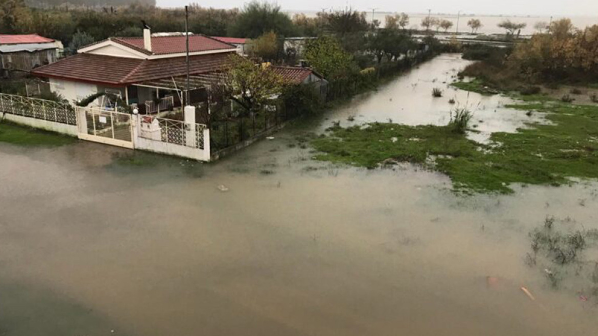 Κακοκαιρία: Κινδύνευσαν ζωές από την κακοκαιρία - Μεγάλες καταστροφές στη Δυτική Ελλάδα