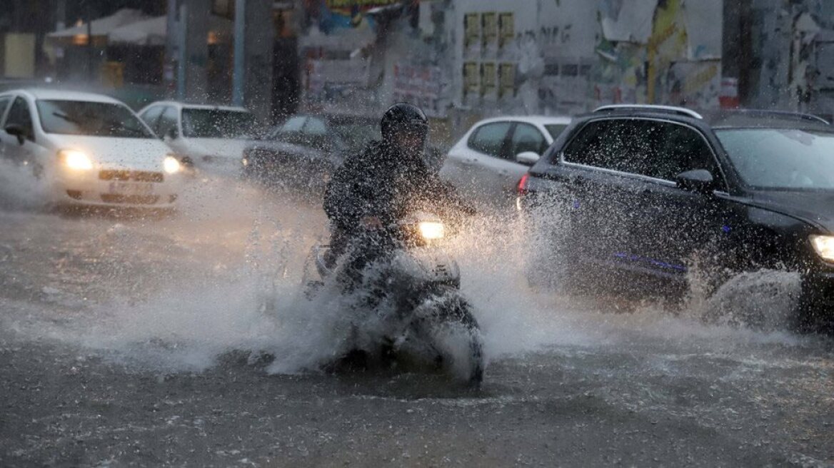 Καιρός-Κακοκαιρία: Ρεκόρ 15 ετών βροχόπτωσης και  χιονοκάλυψης για αρχές Δεκεμβρίου