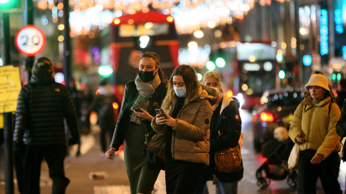 Μετάλλαξη Όμικρον - Τα καλά και τα κακά νέα: Το σενάριο της «υπερμετάλλαξης», ο τρόμος των κρουσμάτων και τα ηπιότερα συμπτώματα