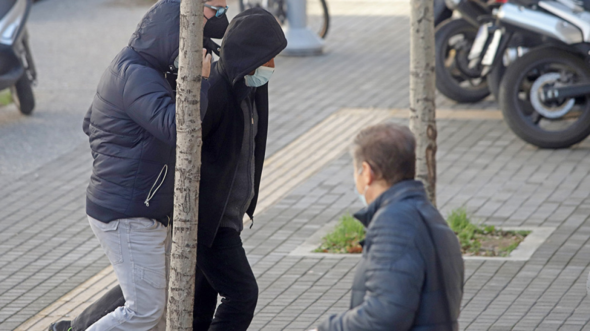 Έγκλημα στη Θεσσαλονίκη: Ένα σπίτι και η ζήλια οδήγησαν τον 56χρονο να σκοτώσει τη πρώην σύζυγό του