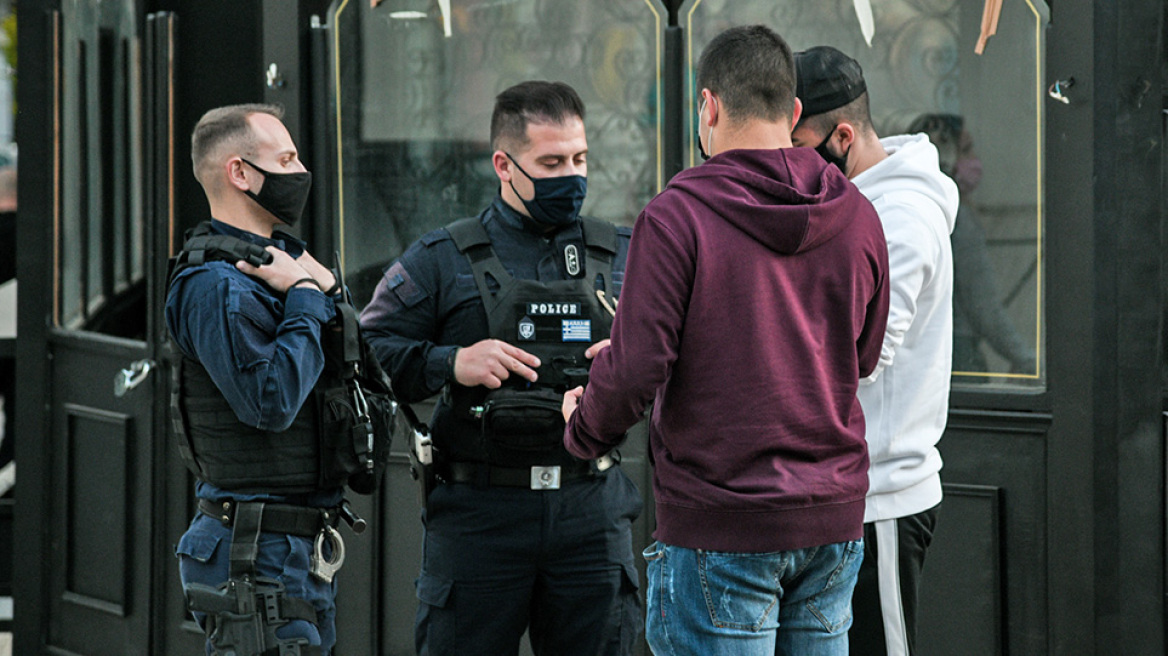 Νέα μέτρα για τον κορωνοϊό: Σε μία μέρα βεβαιώθηκαν 502 παραβάσεις για μη χρήση μάσκας