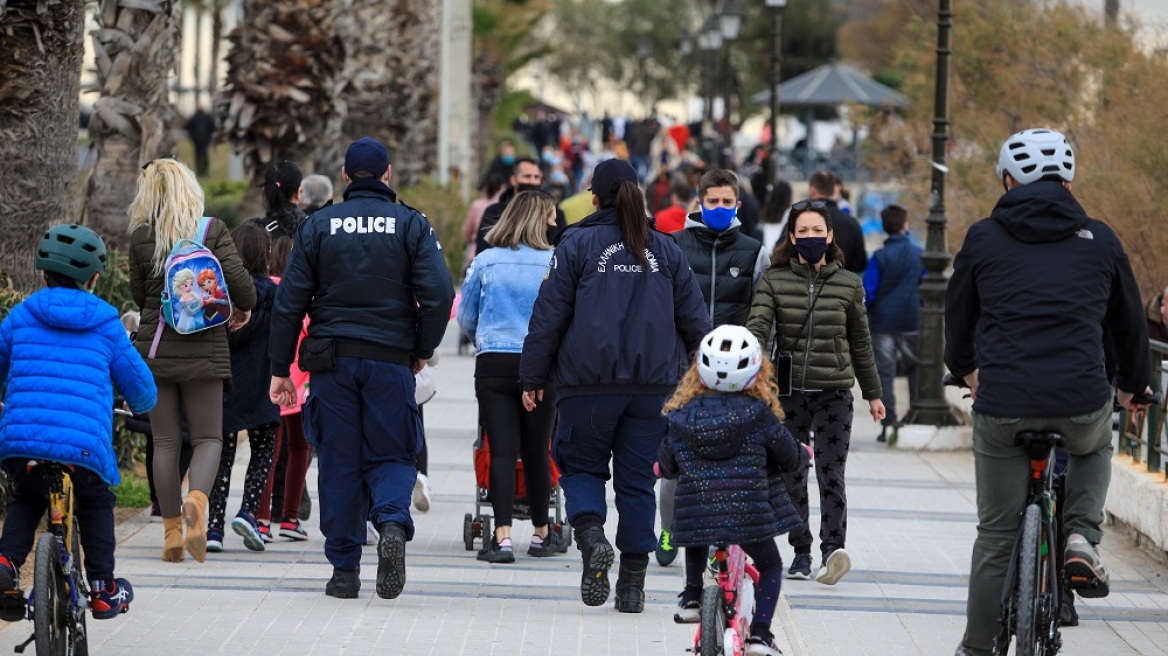 Έλεγχοι για τον κορωνοϊό: Τέσσερις συλλήψεις και 523 πρόστιμα για παραβίαση των μέτρων