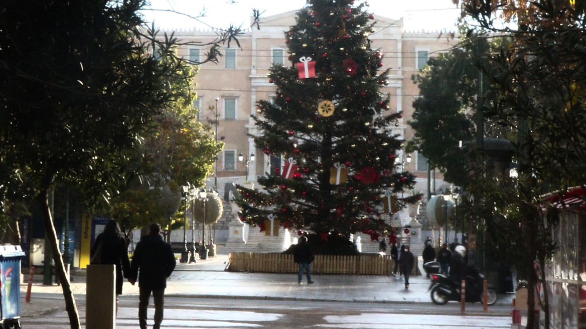 Καιρός: Ισχυρές βροχές σήμερα σε Κρήτη και Δωδεκάνησα - «Ανοιξιάτικο»... ποδαρικό στο 2022