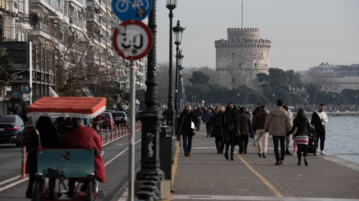 Θετικά 7 στα 10 PCR τεστ στη Θεσσαλονίκη