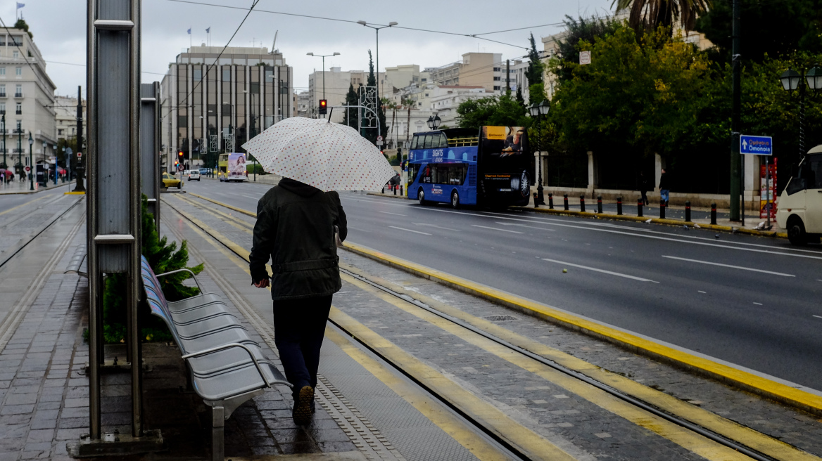  Καιρός: Βροχές και πτώση της θερμοκρασίας σήμερα - Πού θα είναι ισχυρά τα φαινόμενα