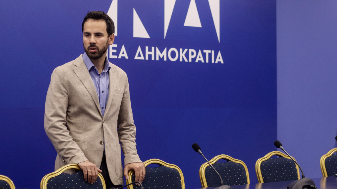 Ρωμανός: Η σύγκριση της καμπάνιας του ΠΑΣΟΚ για τον εμβολιασμό με την εκστρατεία της Γαλλίας