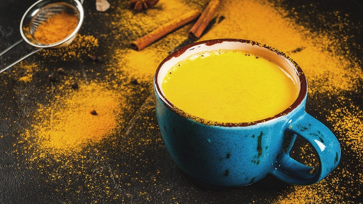 Θρεπτικό latte με κουρκουμά, το χρυσό γάλα