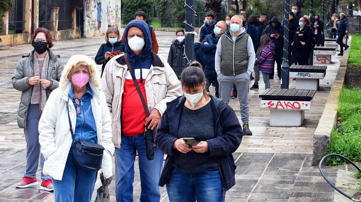 Κορωνοϊός: Μεγάλη πτώση της μεταδοτικότητας της νόσου, αισιοδοξία για βελτίωση και στους σκληρούς δείκτες σε 2-3 εβδομάδες