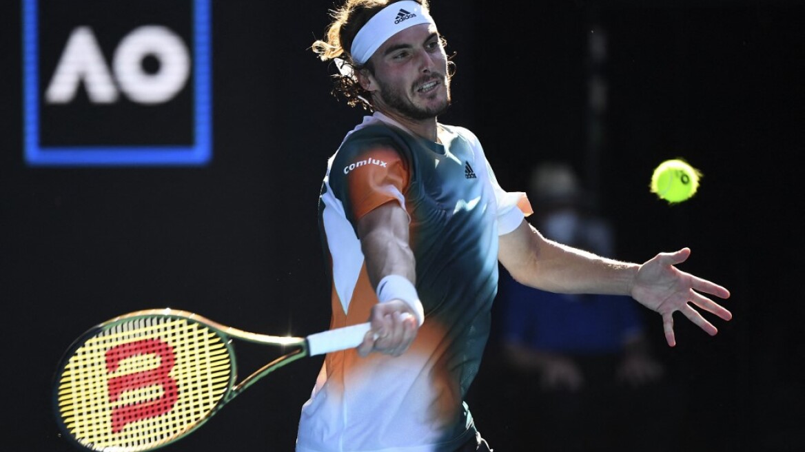 Στους «16» του Australian Open ο Τσιτσιπάς, «λύγισε» με 3-1 τον Περ