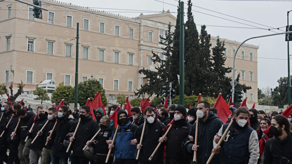 Συγκέντρωση διαμαρτυρίας στο Σύνταγμα ενάντια στα μέτρα για την πανδημία