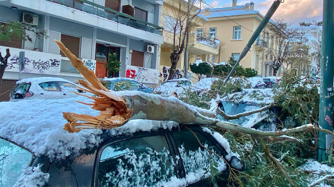 Αργεί η αποκατάσταση της κυκλοφορίας στην Αττική: Ποιοι δρόμοι παραμένουν κλειστοί - Χωρίς λεωφορεία και τρόλεϊ η Αθήνα