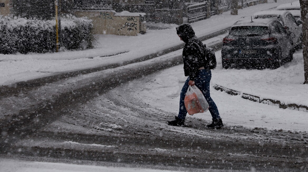 Χιονοκαταιγίδα συνέβαινε κάθε 40 χρόνια, πλέον θα συμβαίνει συχνά, λέει ο καθηγητής Ζερεφός