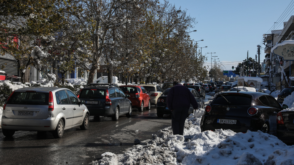 Κακοκαιρία «Ελπίς»: Ποιοι δρόμοι είναι κλειστοί στην Αττική και πού χρειάζονται αντιολισθητικές αλυσίδες