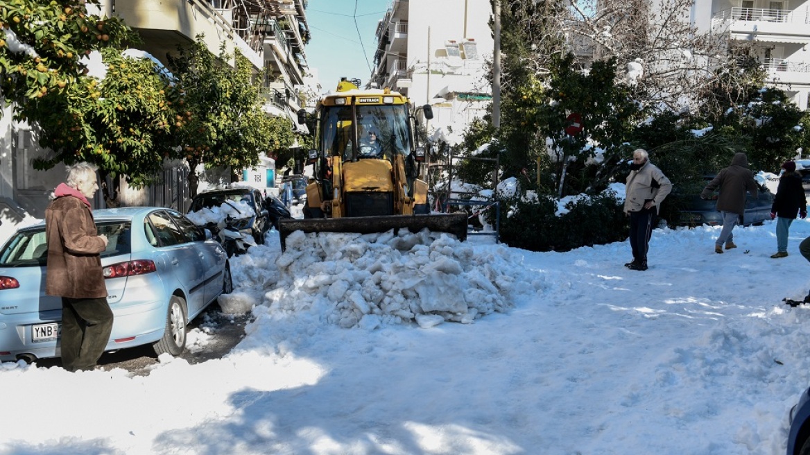 ΚΙΝΑΛ: Ερώτηση στη Βουλή για την κακοκαιρία και την ταλαιπωρία των πολιτών από τον χιονιά