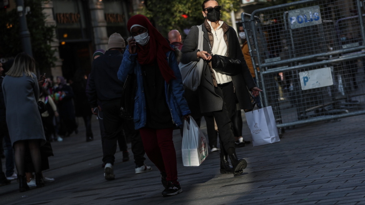 Ρεκόρ στην Τουρκία με πάνω από 100.000 νέα κρούσματα