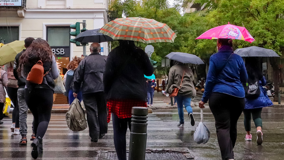 Βροχές και καταιγίδες σήμερα, επιδείνωση του καιρού από αύριο με πτώση της θερμοκρασίας και χιόνια 