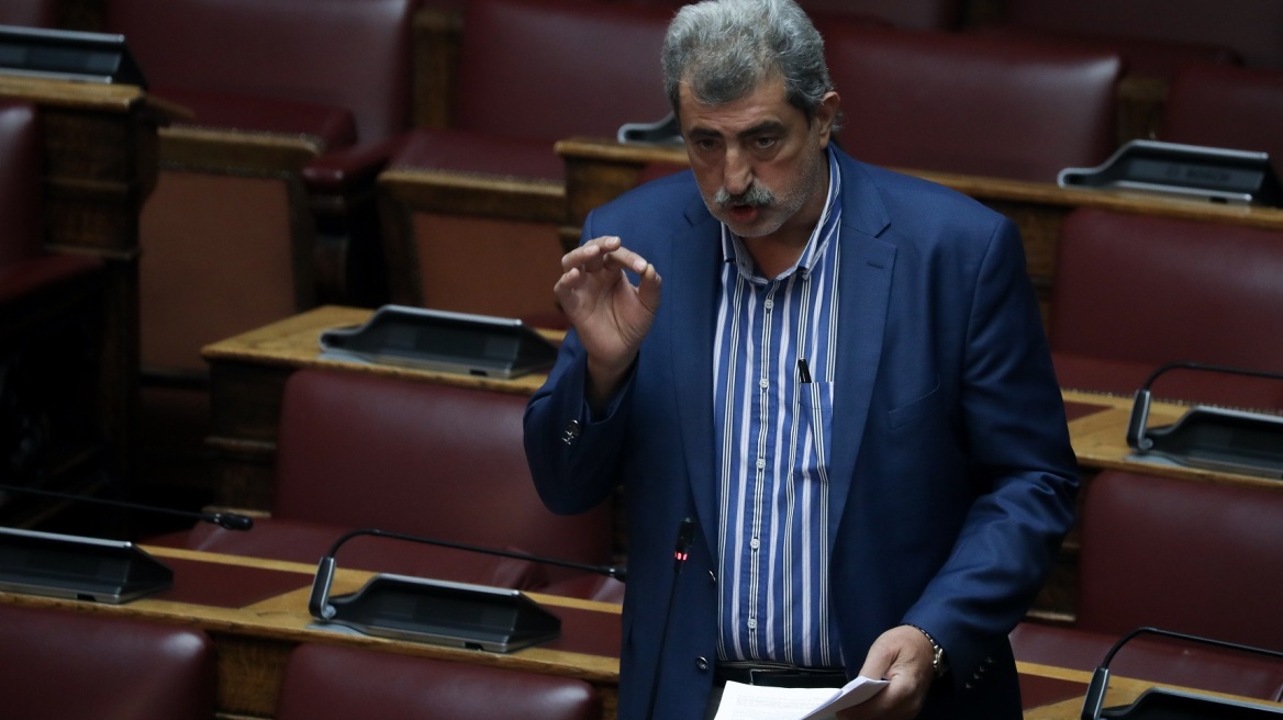 Πολάκης: «Μπουρδίτσες» η άποψη ότι τα εμβόλια αποτελούν το μοναδικό όπλο κατά του covid