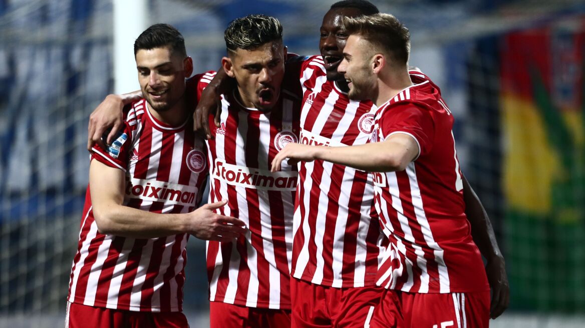 Super League 1,Ιωνικός-Ολυμπιακός 0-3: Ο Βατσλίκ «μίλησε» στα δύσκολα, ο Μασούρας τα έκανε εύκολα -Δείτε τα γκολ 