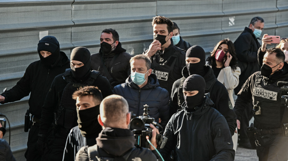 Εξετάζεται η διακοπή της δίκης του Δημήτρη Λιγνάδη για τον Μάρτιο