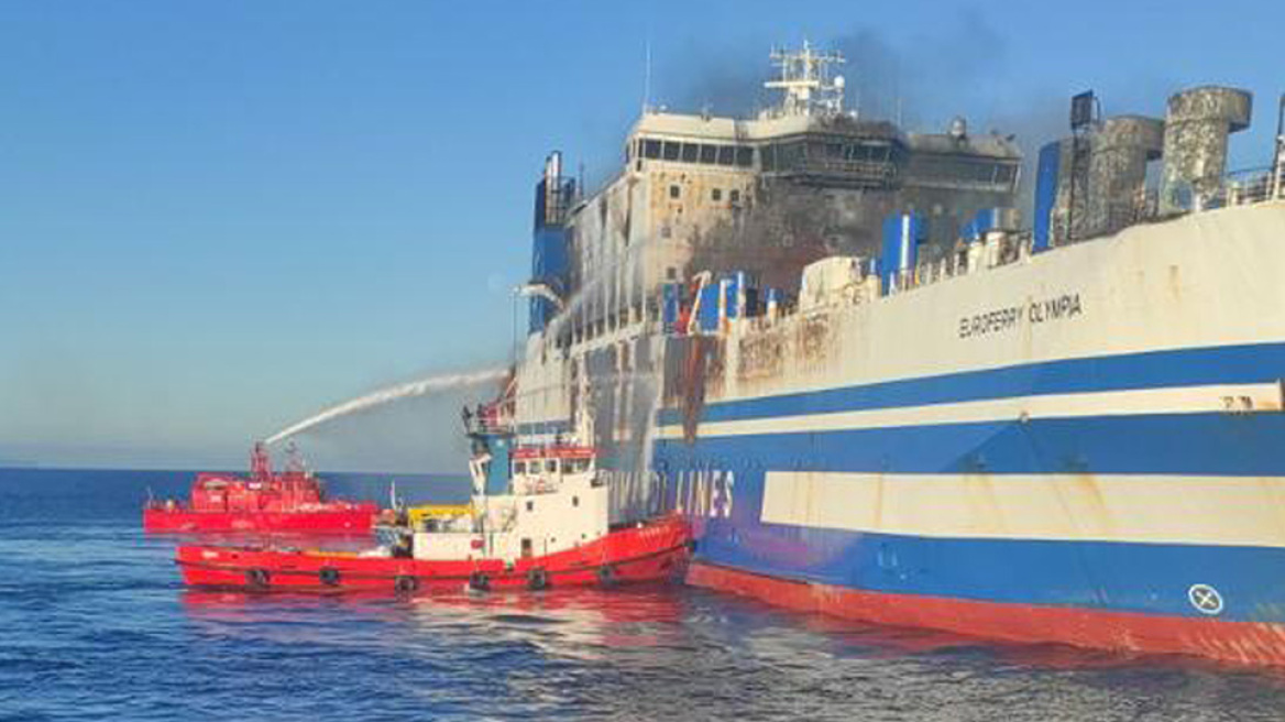 Ειδική ομάδα πάνω στο Euroferry Olympia για τον εντοπισμό των 12 αγνοουμένων