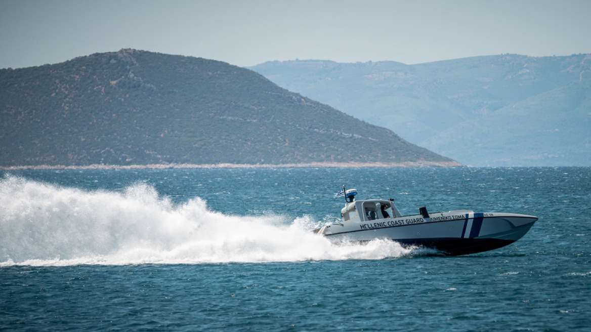 Οινούσσες: «Είσαι σε ελληνικά χωρικά ύδατα, φύγε» - Πώς έγινε το επεισόδιο με σκάφος του Λιμενικού και τουρκικό αλιευτικό