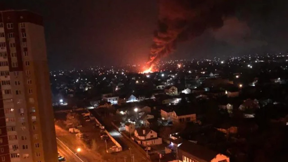 Το ρωσικό πυροβολικό σφυροκοπά το Κίεβο - Για «σημαντική αντίσταση» των Ουκρανών μιλούν οι Αμερικανοί - Δείτε βίντεο