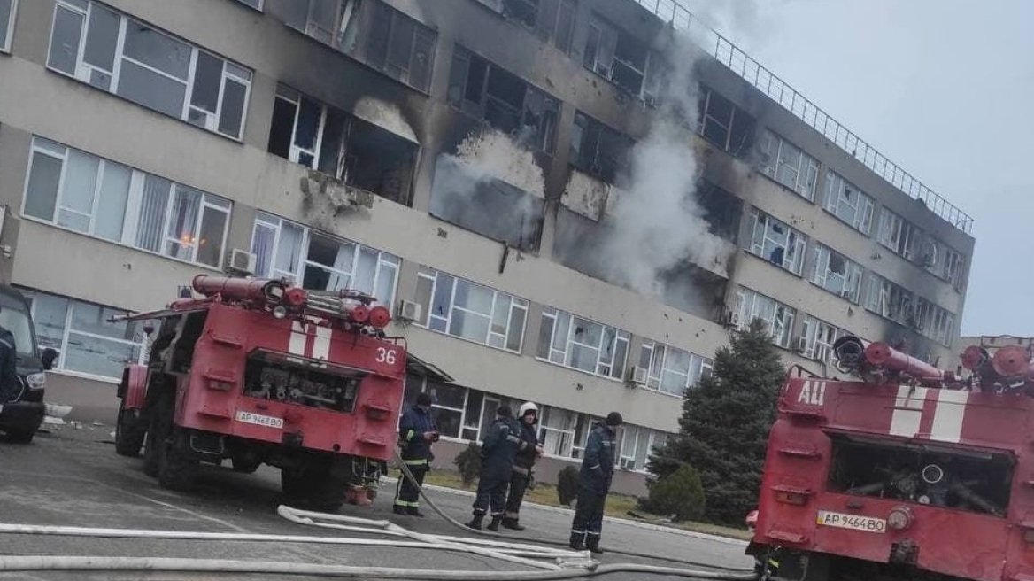 Εισβολή στην Ουκρανία: Τρεις νεκροί Ουκρανοί στρατιώτες από τις μάχες στο πυρηνικό εργοστάσιο της Ζαπορίζια