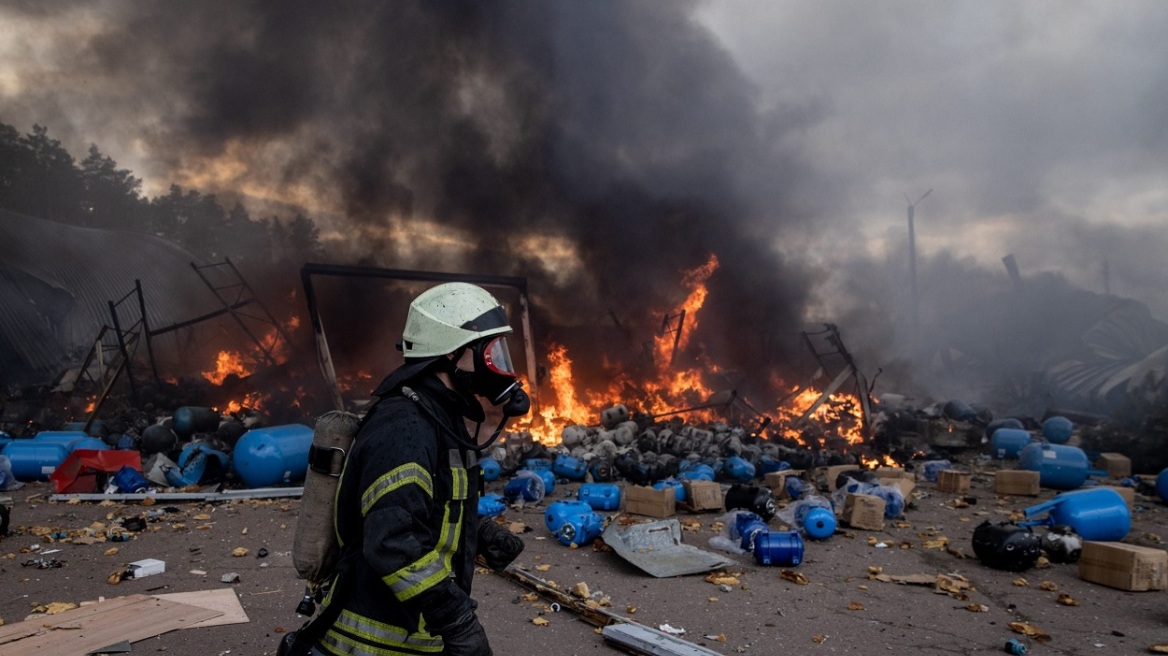 Εισβολή στην Ουκρανία: Αξιωματούχοι της Δύσης λένε πως φοβούνται χρήση χημικών όπλων από τον Πούτιν στο Κίεβο