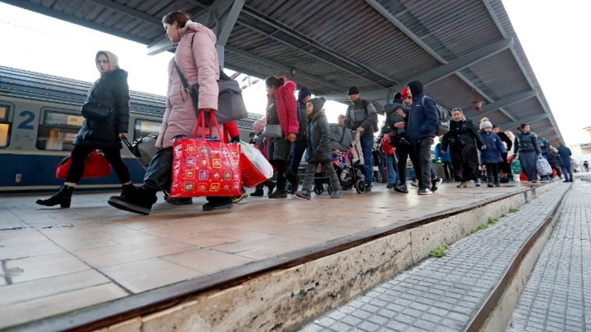 Πόλεμος στην Ουκρανία: Ανοίγουν 7 ανθρωπιστικοί διάδρομοι-Άρχισε η αποχώρηση αμάχων από την Σούμι