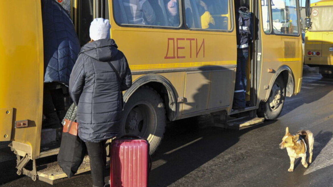 Πόλεμος στην Ουκρανία: Οι ρωσικές δυνάμεις «χτύπησαν» λεωφορεία με αμάχους στη Ζαπορίζια, τέσσερα παιδιά τραυματίστηκαν