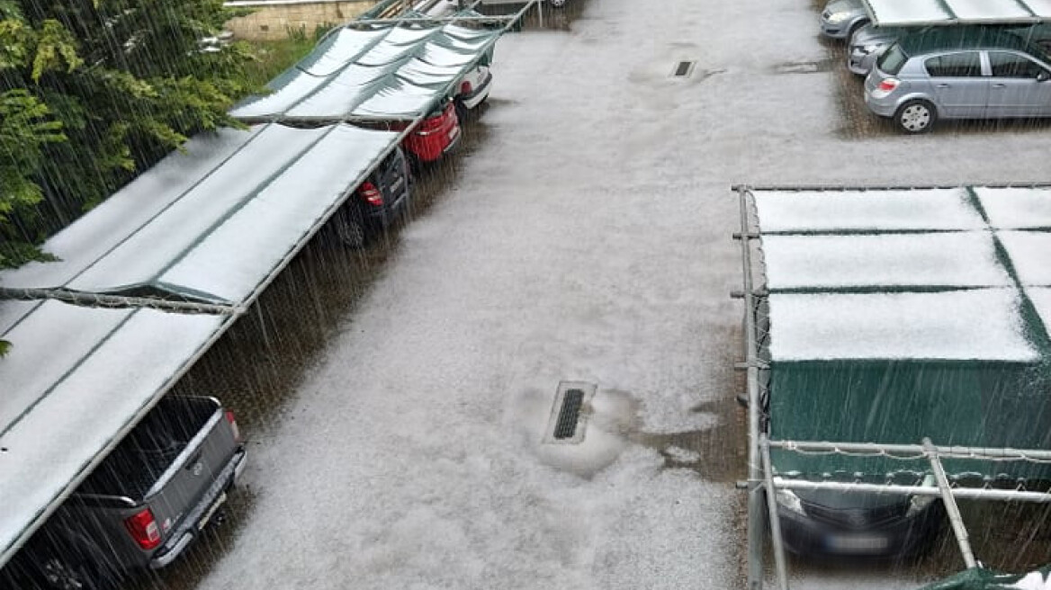 Κρήτη: Λευκό τοπίο από το χαλάζι στο Ηράκλειο