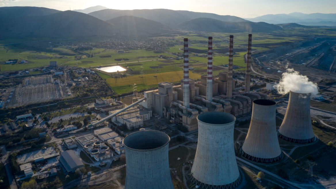 Πώς αποφασίστηκε η έκτακτη εισφορά στα υπερκέρδη των ενεργειακών ομίλων