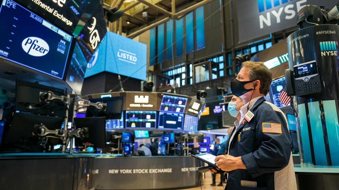 «Ράλι» στη Wall Street: Άνοδος 300 μονάδων για Dow Jones - Άλμα 2,5% για τον Nasdaq