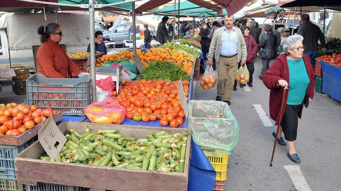 Στο τραπέζι του Μαξίμου στοχευμένη μείωση ΦΠΑ σε βασικά τρόφιμα - Από τι θα κριθεί