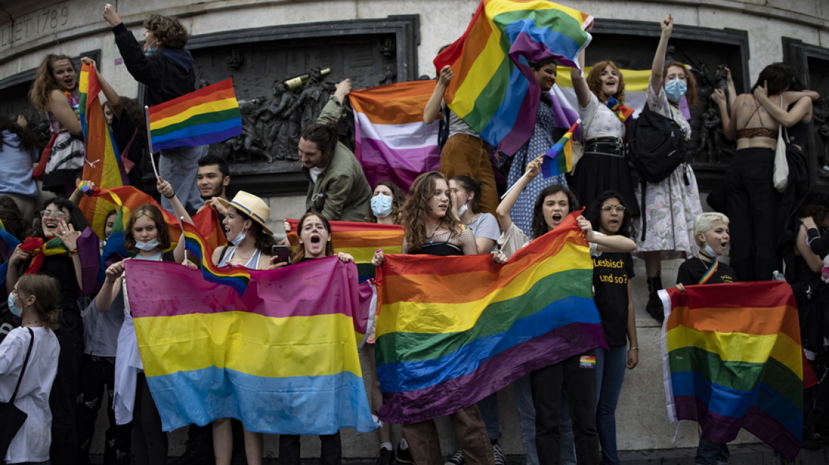 Θα κατάσχονται οι σημαίες της ΛΟΑΤΚΙ κοινότητας στα γήπεδα του Παγκοσμίου Κυπέλλου του Κατάρ 