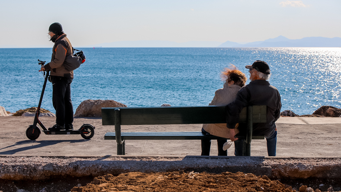 Καιρός: Υποχωρεί η σκόνη σήμερα και ανεβαίνει η θερμοκρασία - Δείτε την πρόγνωση του τριημέρου