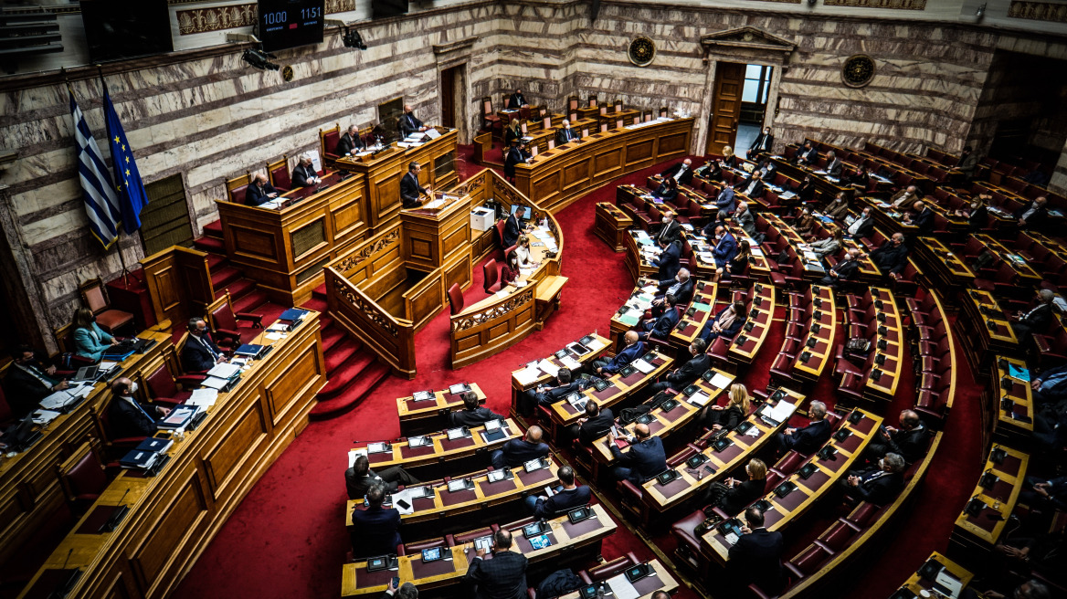 Ονομαστική ψηφοφορία σε άρθρα του νομοσχεδίου «Δουλειές Ξανά» ζητά η ΝΔ