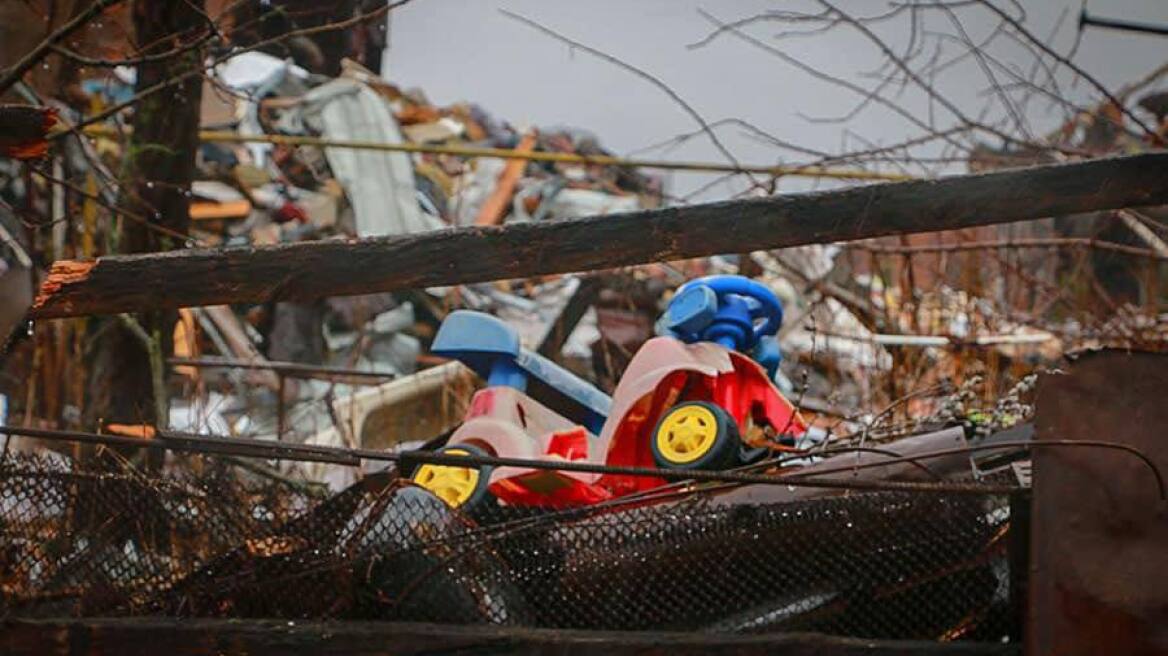 Πόλεμος στην Ουκρανία: 100 πτώματα βρέθηκαν στη Σούμι μετά την απόσυρση των ρωσικών στρατευμάτων 