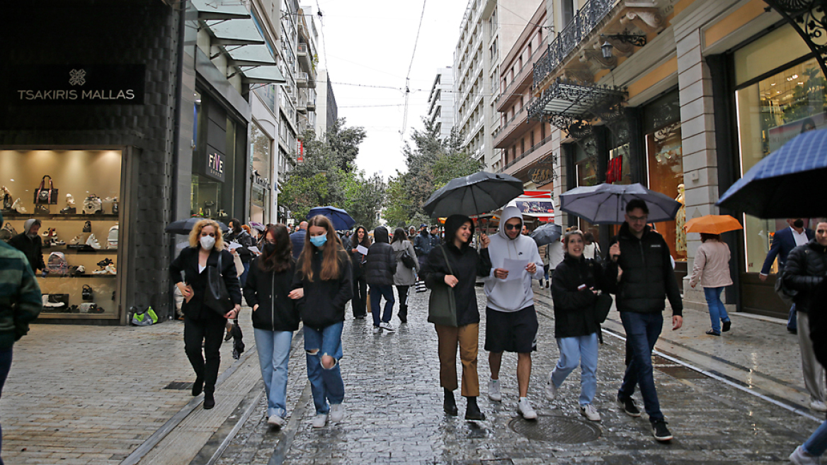 Καιρός τώρα: Λασποβροχή και χαλάζι στην Αττική