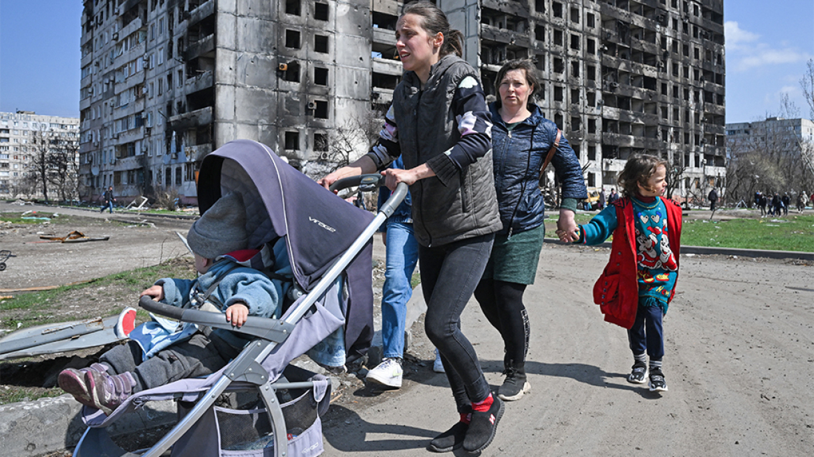 Πόλεμος στην Ουκρανία: Η Ρωσία εξαπολύει σφοδρή επίθεση στο Ντονμπάς - Εκκένωση αμάχων