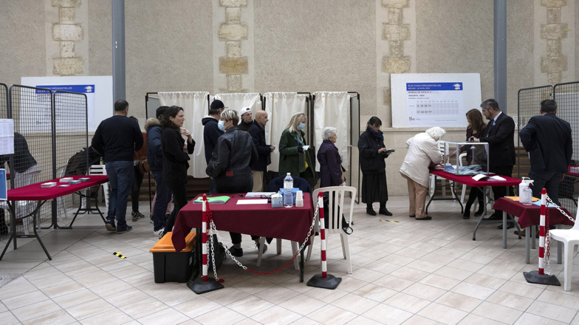 Γαλλικές εκλογές: Το υψηλότερο ποσοστό αποχής των τελευταίων 50 ετών καταγράφεται στην Γαλλία