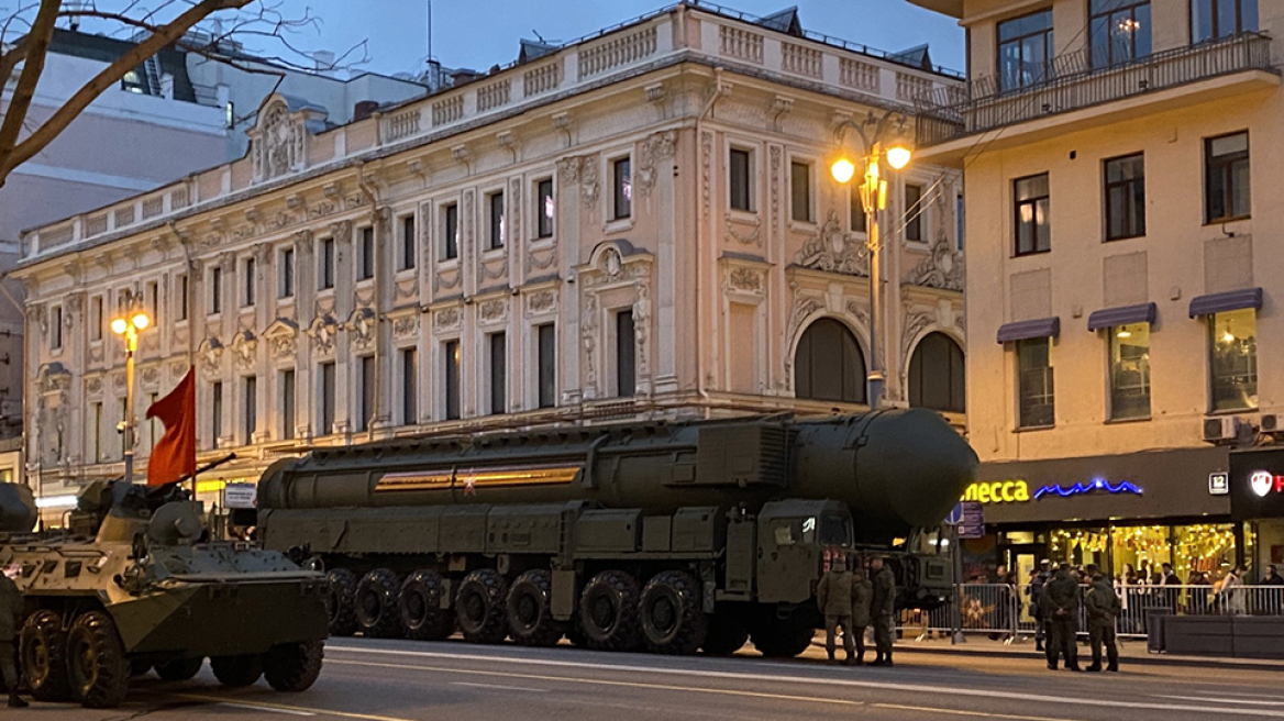 Ρωσία: Επίδειξη δύναμης του Πούτιν - Έβγαλε τα πυρηνικά στις πρόβες για την παρέλαση της 9ης Μαΐου - Βίντεο