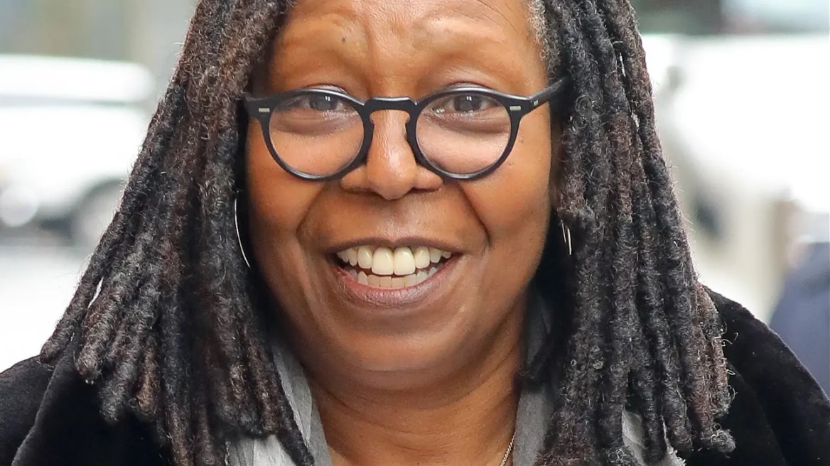 Whoopi Goldberg για τις αμβλώσεις στις ΗΠΑ: «Αυτό είναι το σώμα μου» -Τι είπε για τη δική της έκτρωση